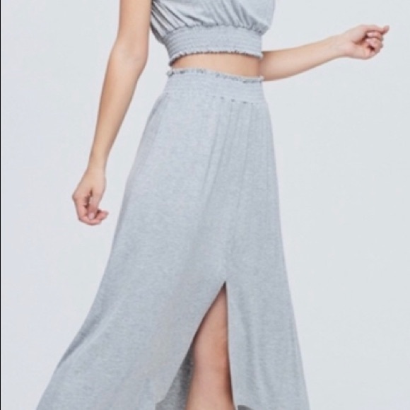 Dex Matching Crop Top and Skirt - Picture 3 of 4